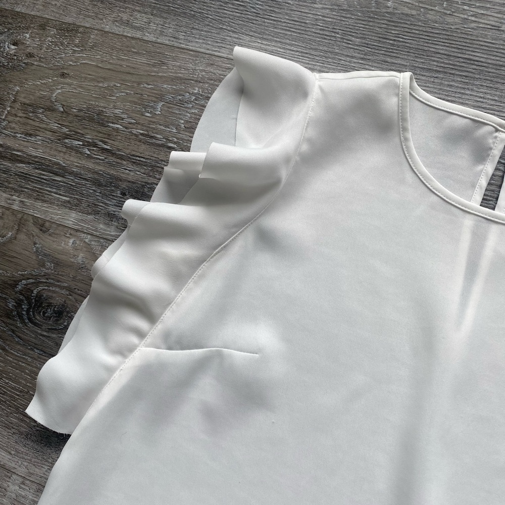 Studio Flowy Cream Ruffle Sleeve Blouse - Picture 2 of 7